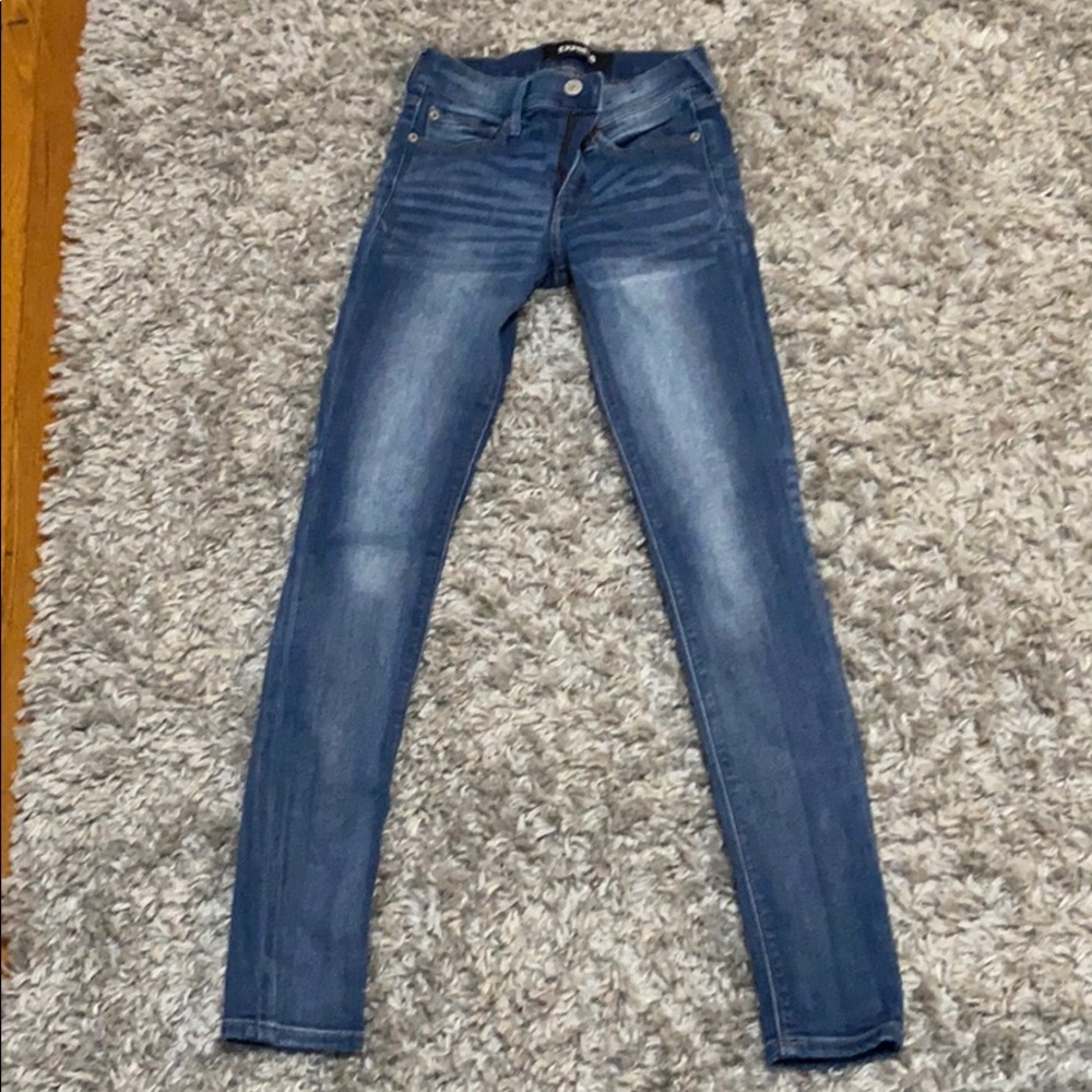 Express skinny jeans (butt rip)